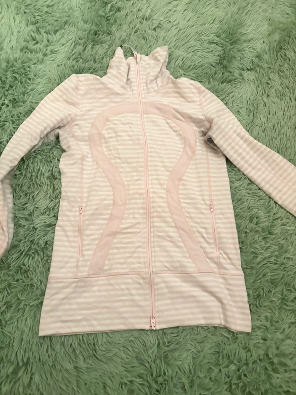 LULULEMON Strider Jacket - Picture 2 of 5